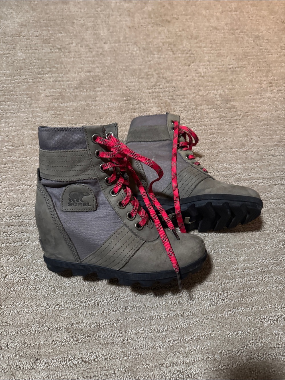 Sorel Gray Ankle Wedge Boots with Red Lace Accents